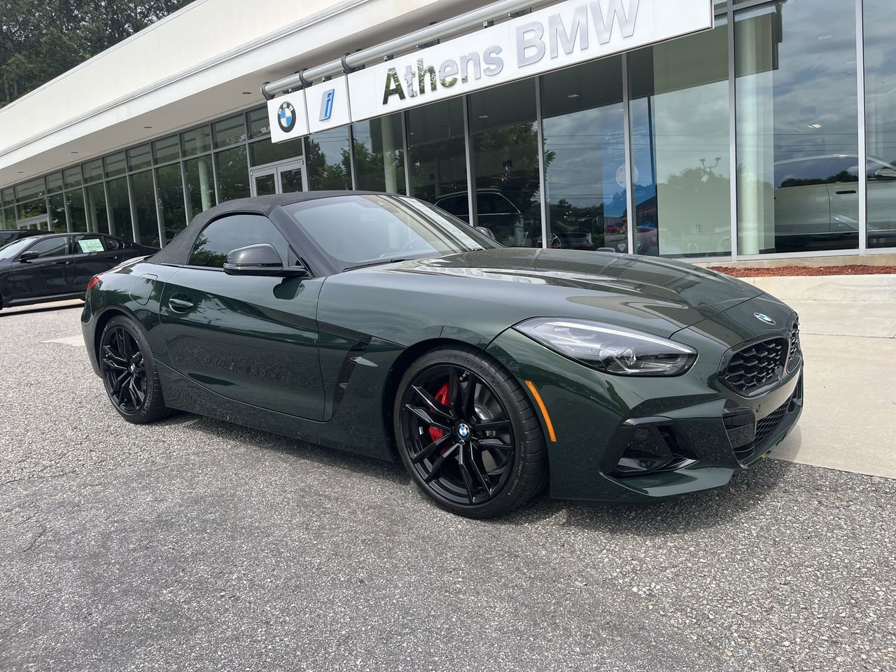 Certified 2025 BMW Z4 M40i w/ Edition RWD image 2