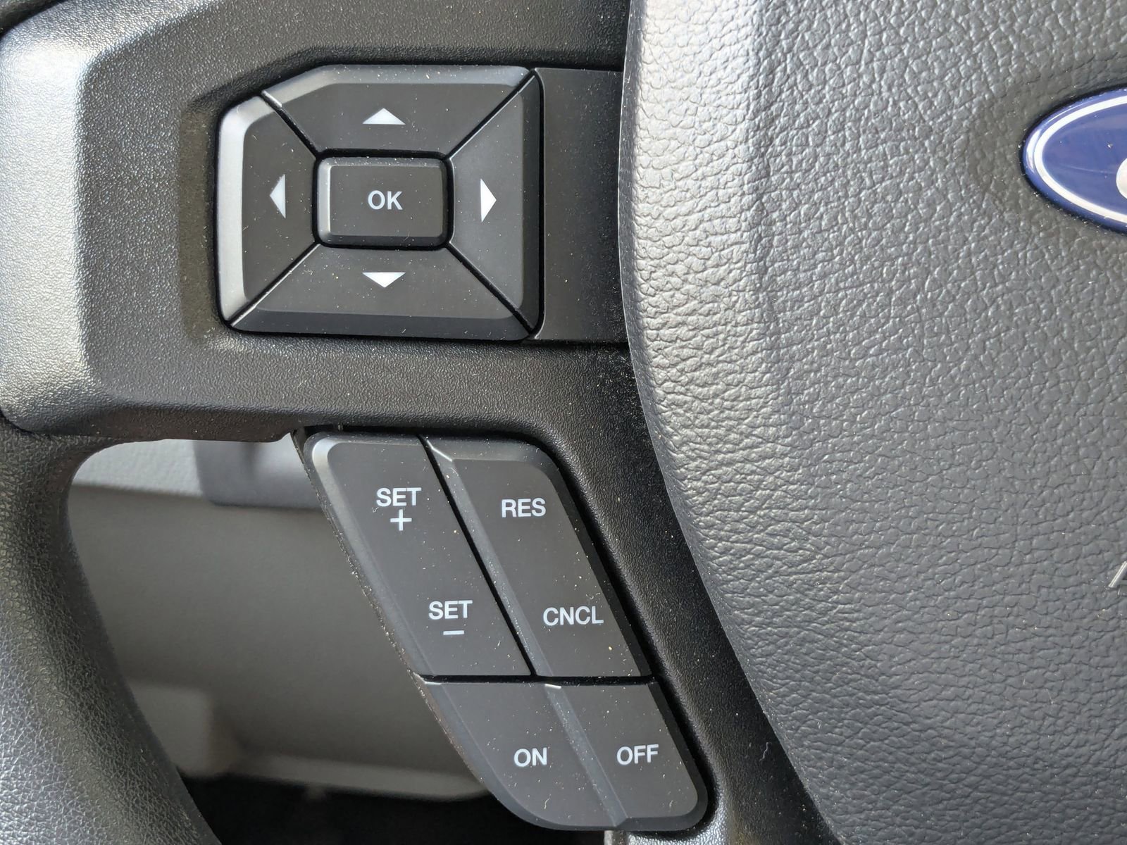 Certified 2024 Ford E-350 and Econoline 350 Super Duty w/ Power Windows & Locks Group image 25