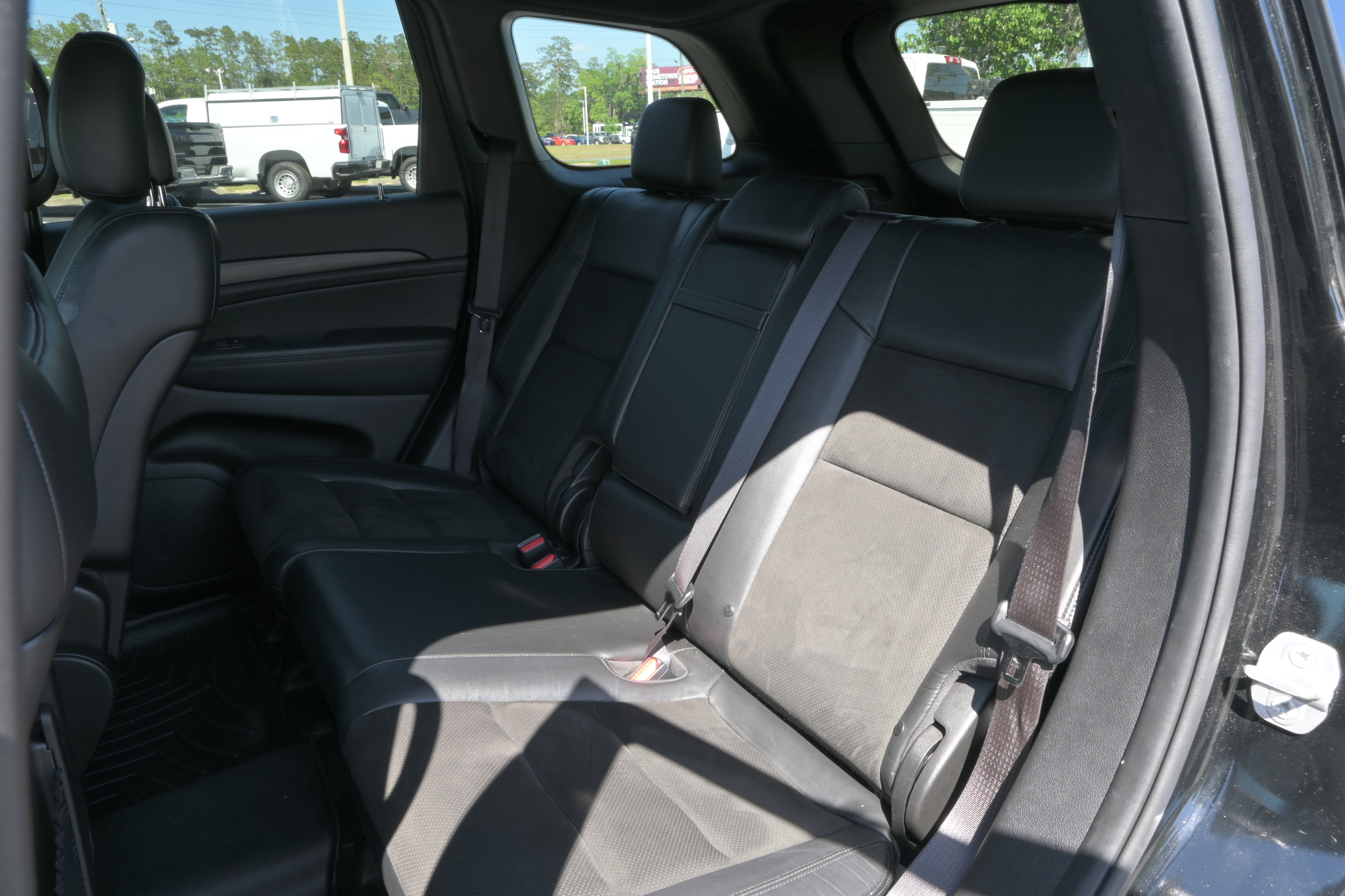 Used 2022 Jeep Grand Cherokee Laredo X AWD/4WD image 9