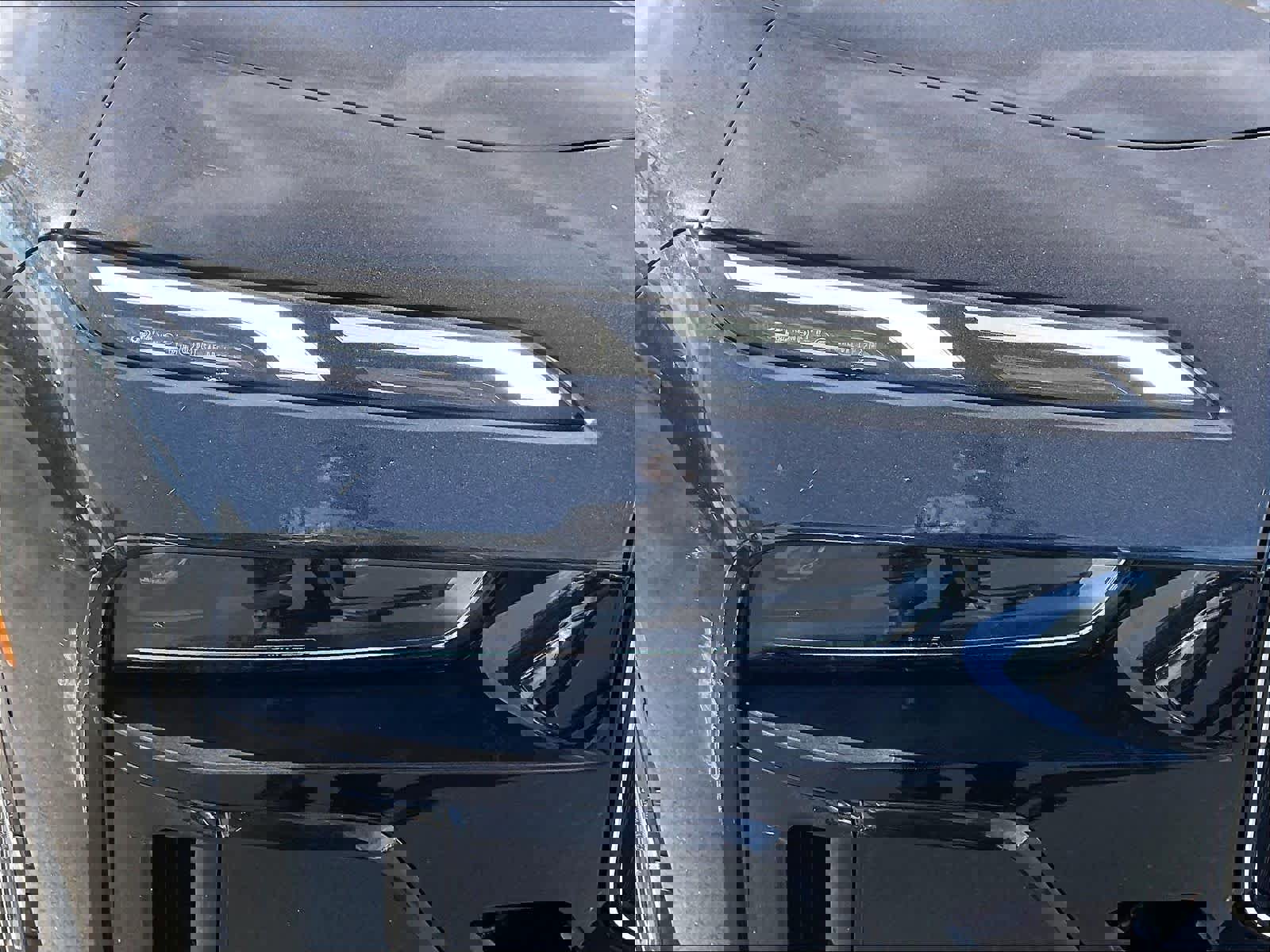 Used 2025 BMW 740i w/ Premium Package image 29