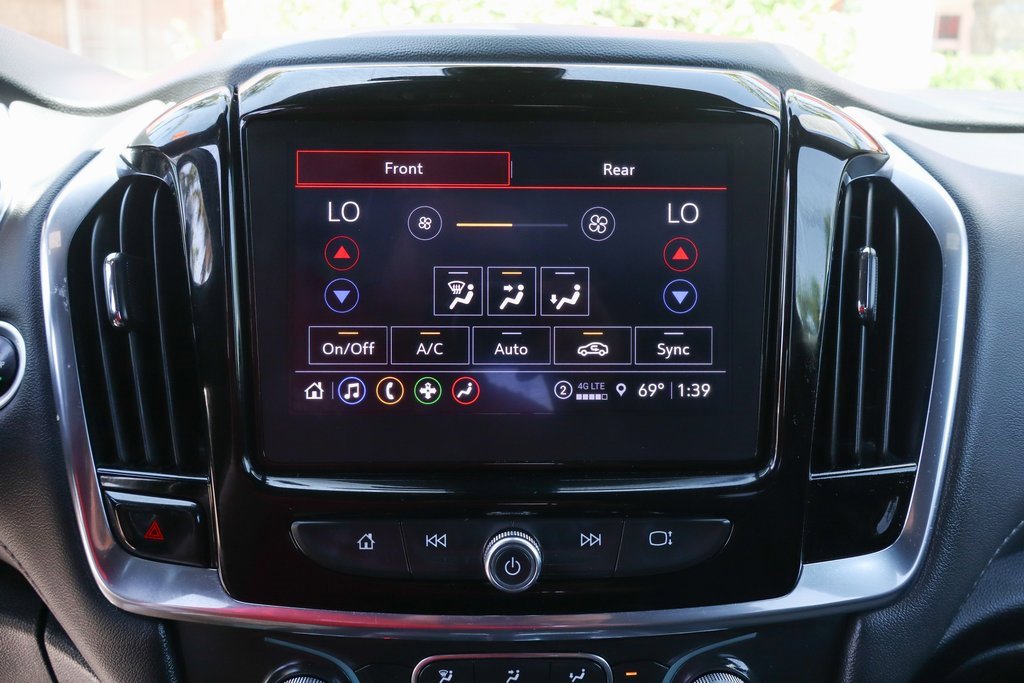 Used 2022 Chevrolet Traverse LT image 33