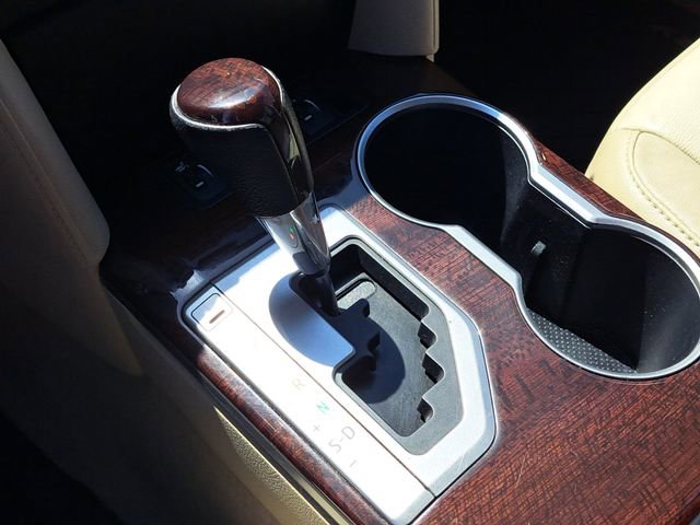 Used 2013 Toyota Camry XLE w/ Leather Pkg FWD image 18