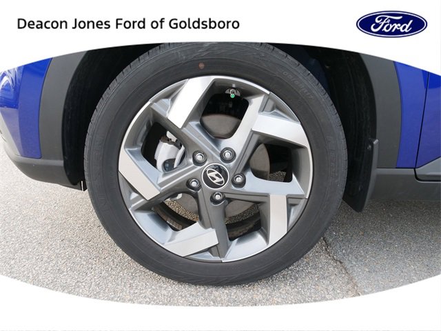 Used 2023 Hyundai Venue SEL image 13