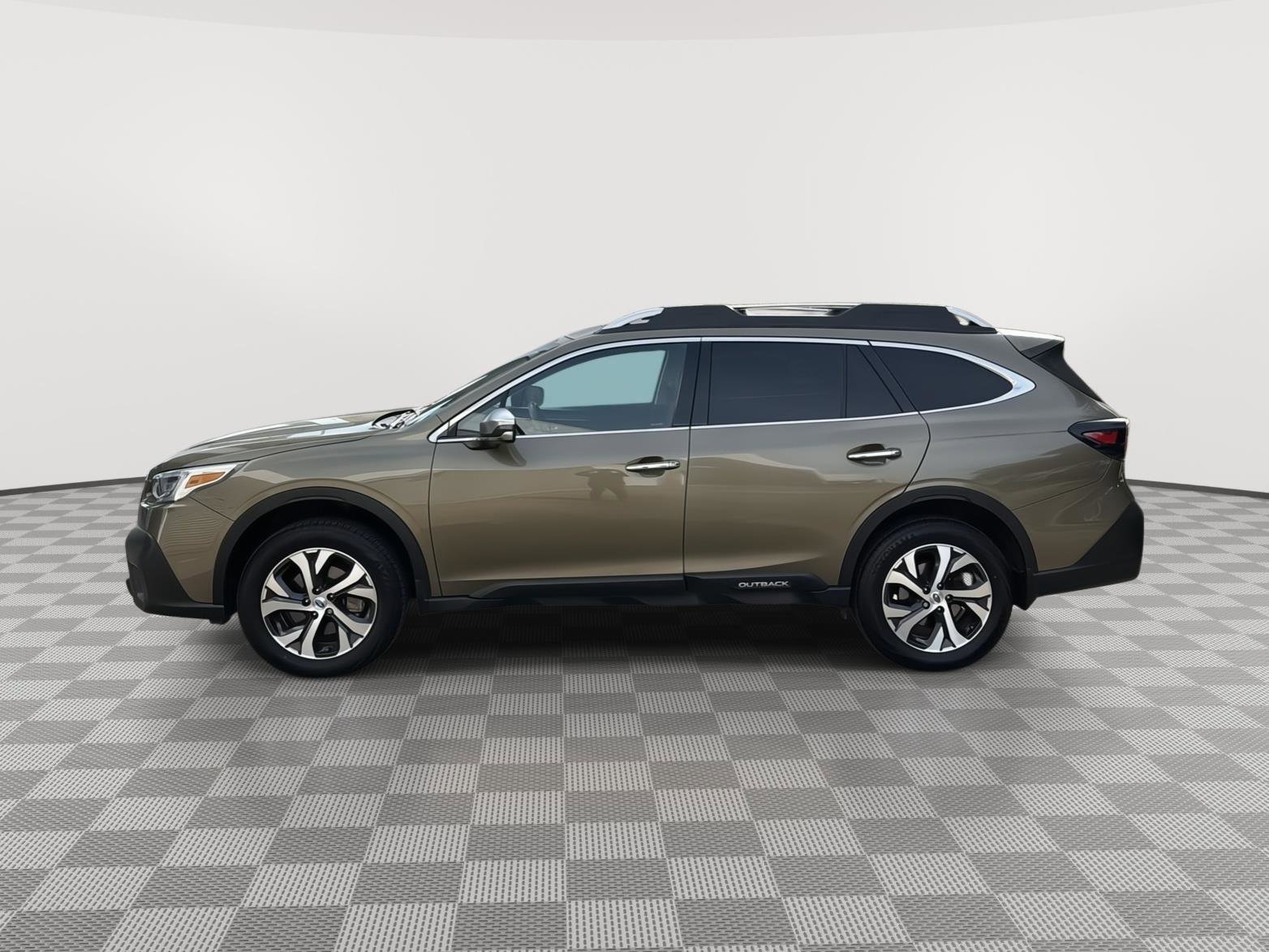 Used 2021 Subaru Outback Touring w/ Popular Package #2 image 2