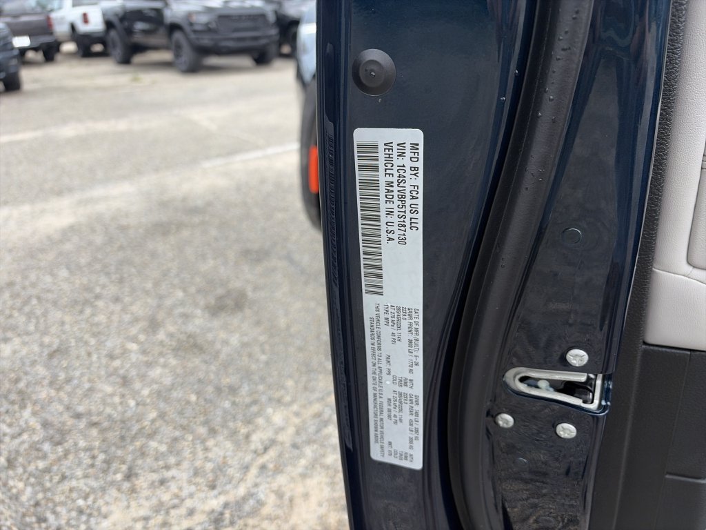 New 2026 Jeep Grand Wagoneer Limited AWD/4WD image 38
