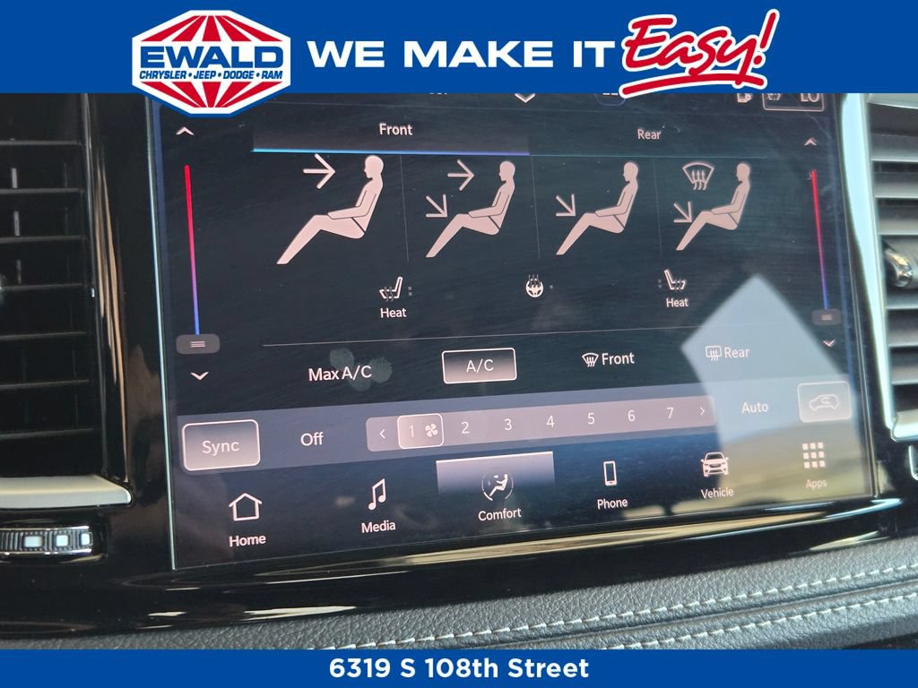 New 2027 Chrysler Pacifica Select FWD image 3