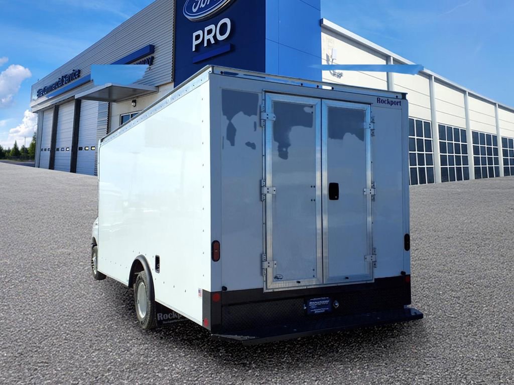 New 2024 Ford E-450 and Econoline 450 Super Duty w/ Power Windows & Locks Group RWD image 7