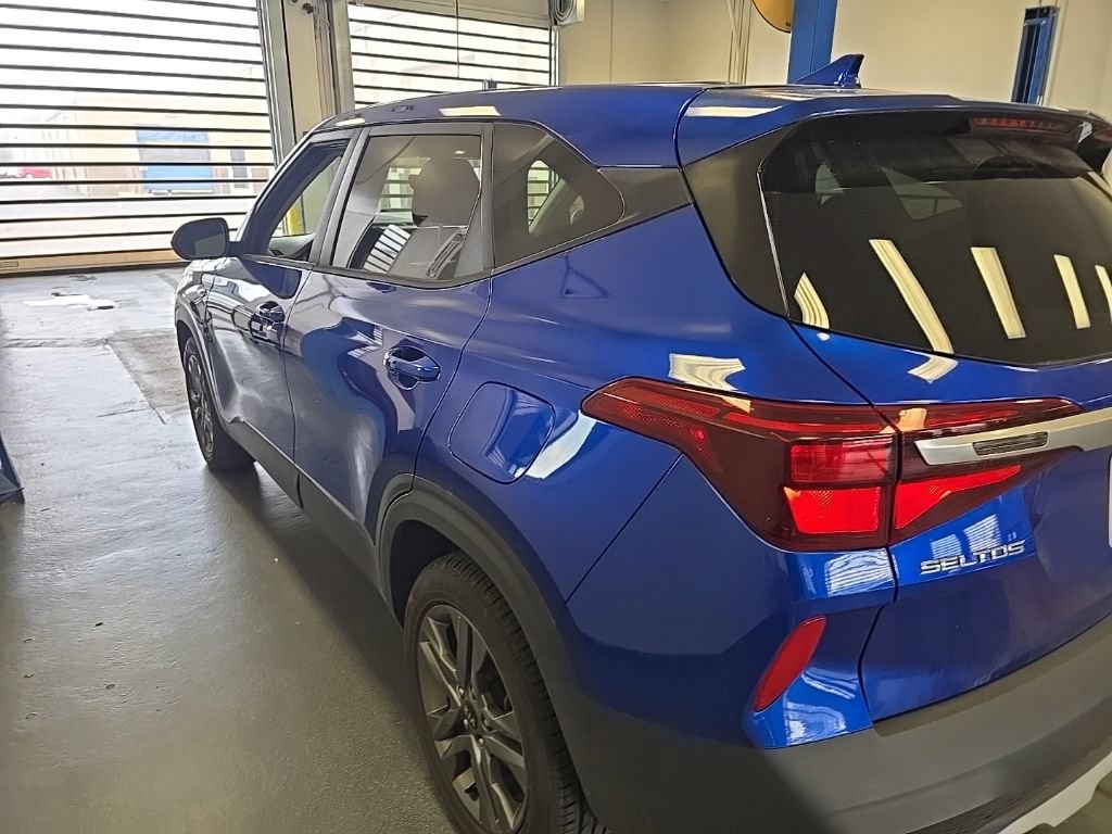 Used 2021 Kia Seltos LX AWD/4WD image 4