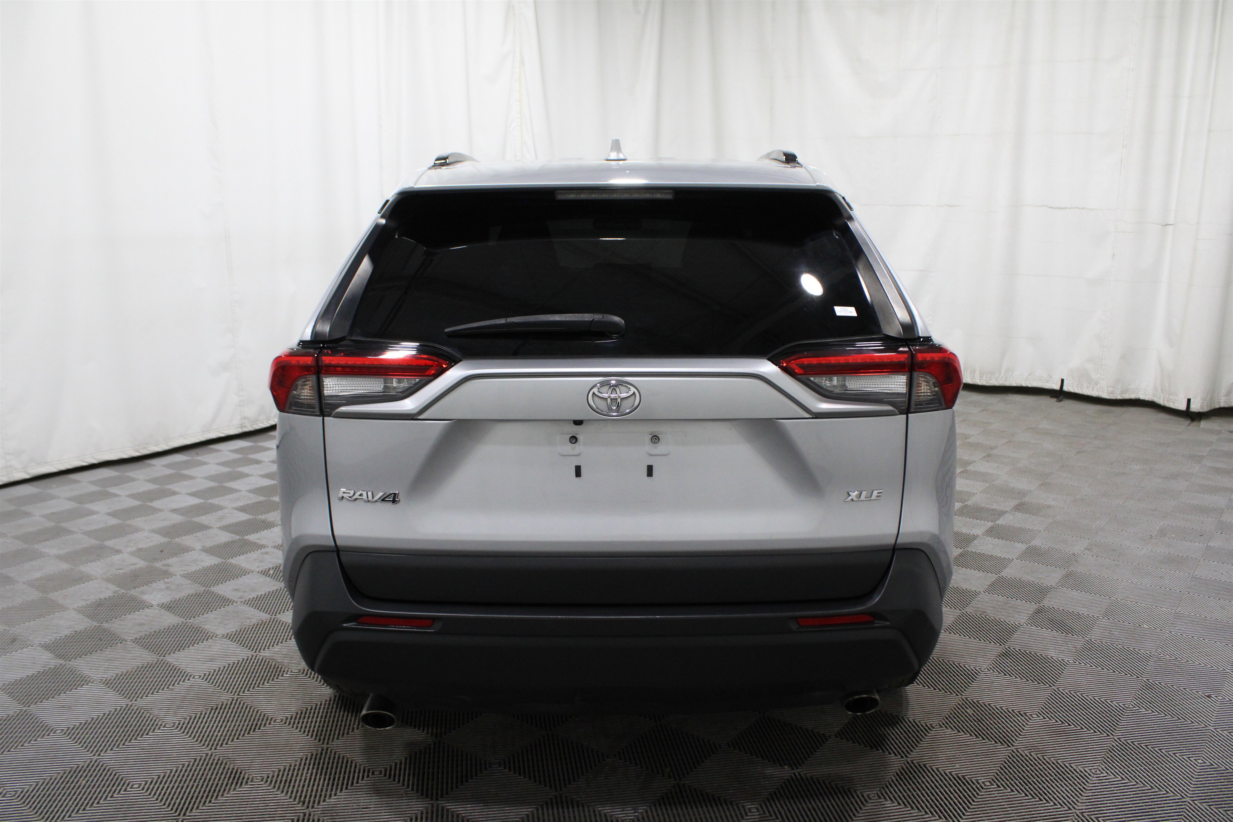Used 2022 Toyota RAV4 XLE image 30
