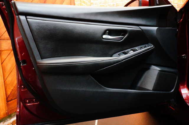 Certified 2024 Nissan Sentra SV FWD image 33