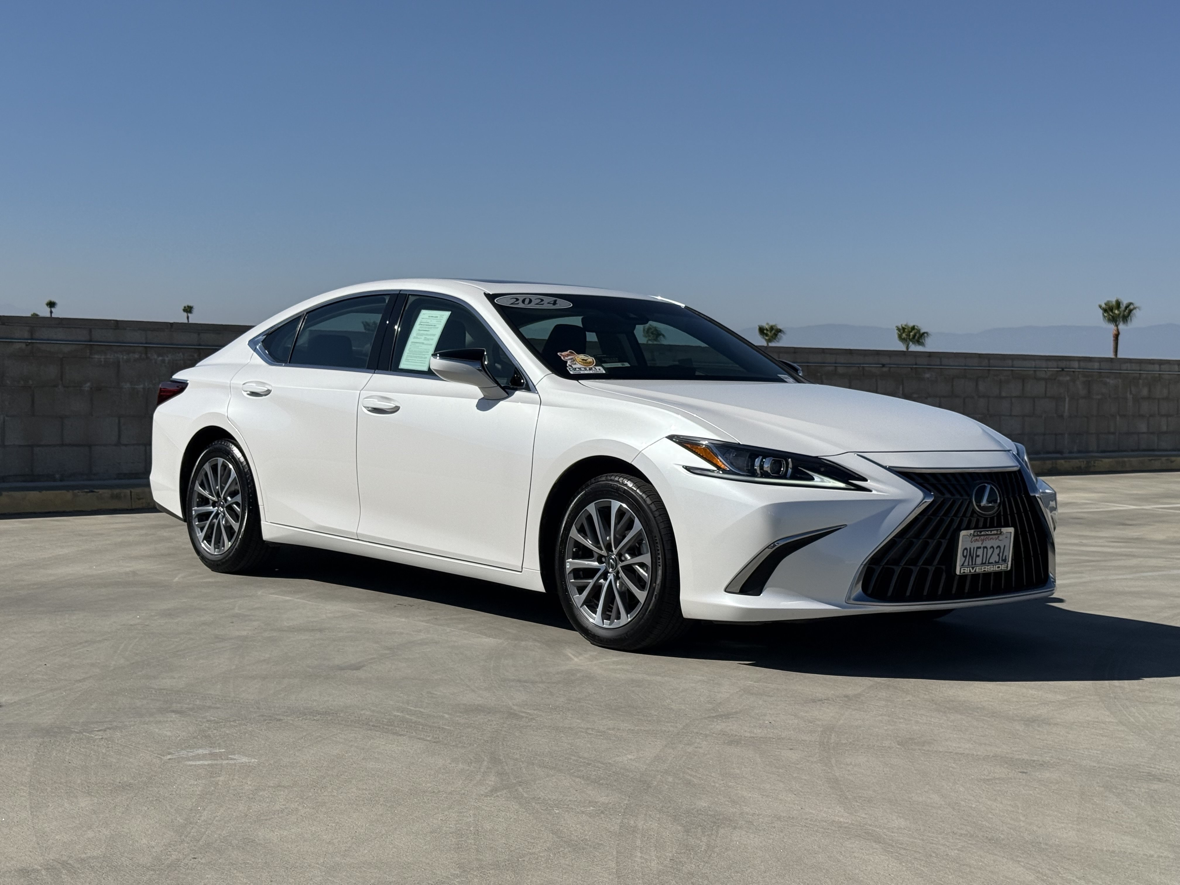 Certified 2024 Lexus ES 350 FWD image 2