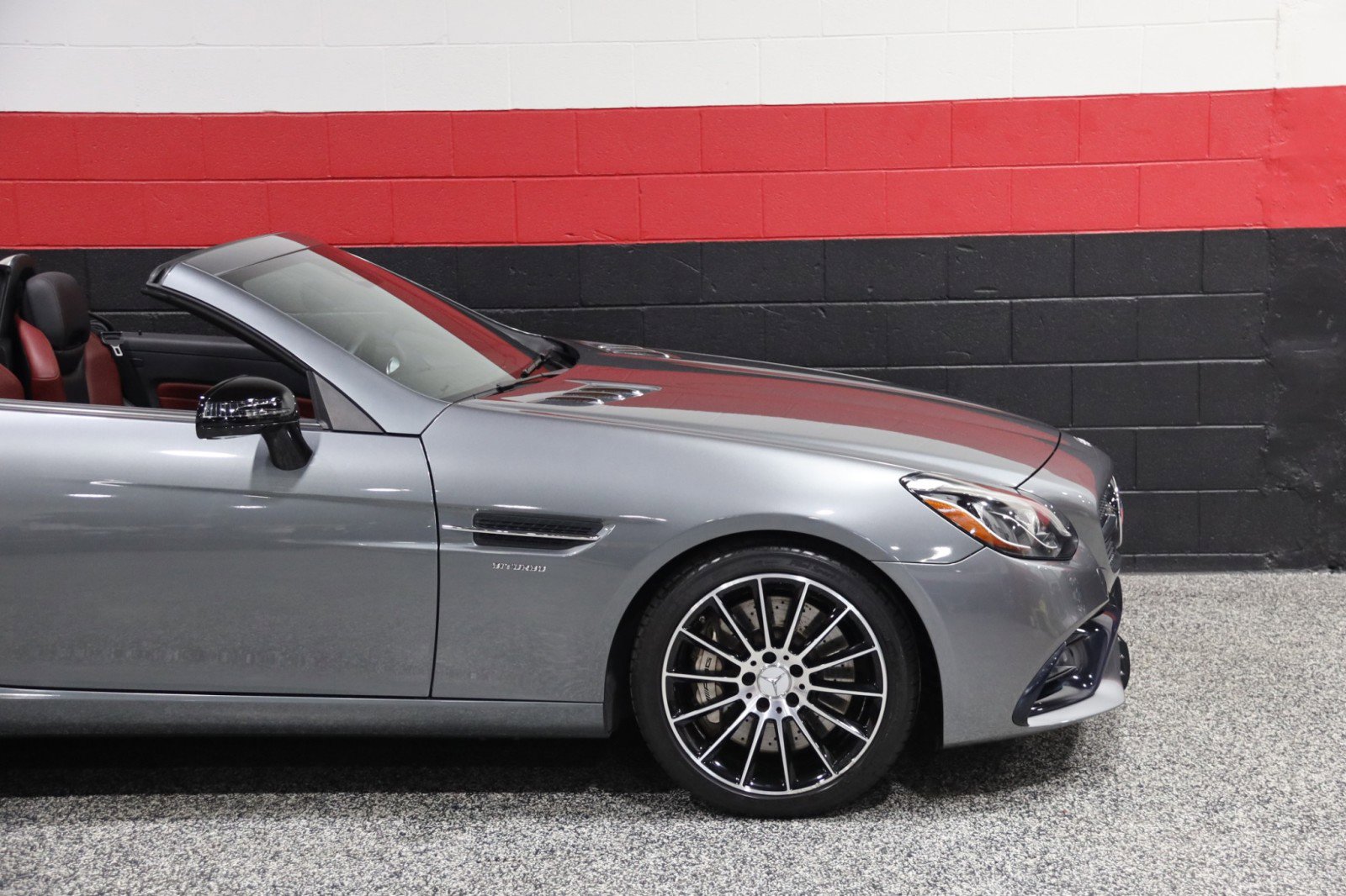 Used 2017 Mercedes-Benz SLC 43 AMG image 6