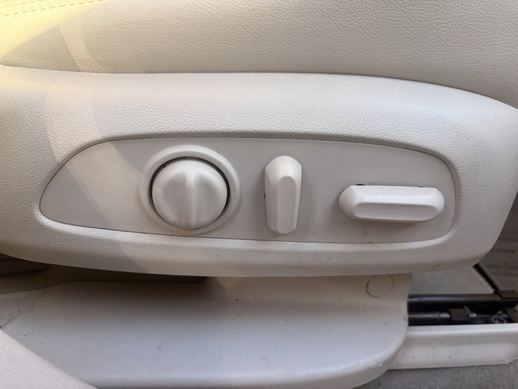 Used 2022 GMC Acadia Denali w/ Denali Ultimate Package image 20