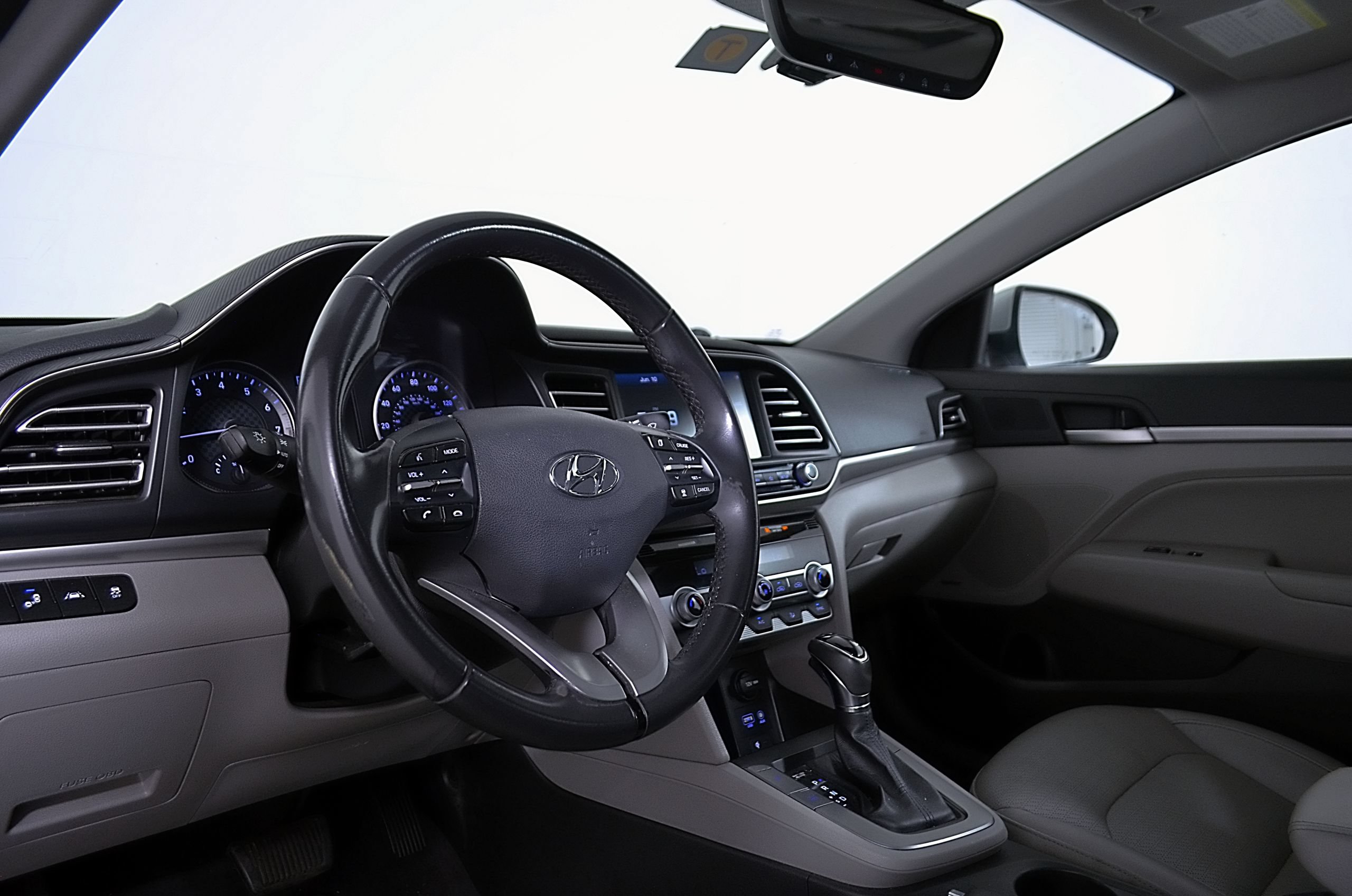 Used 2020 Hyundai Elantra Limited w/ Ultimate Package 03 FWD image 13
