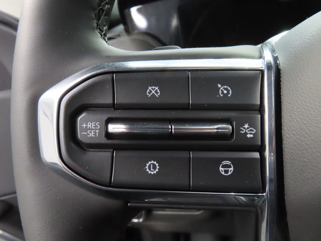 Used 2025 GMC Yukon Denali w/ Denali Reserve Package image 50