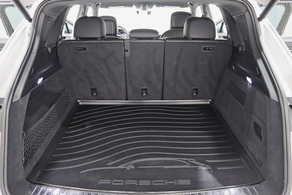 Used 2021 Porsche Cayenne S image 38