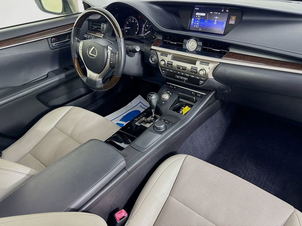 Used 2015 Lexus ES 350 w/ Premium Package image 38