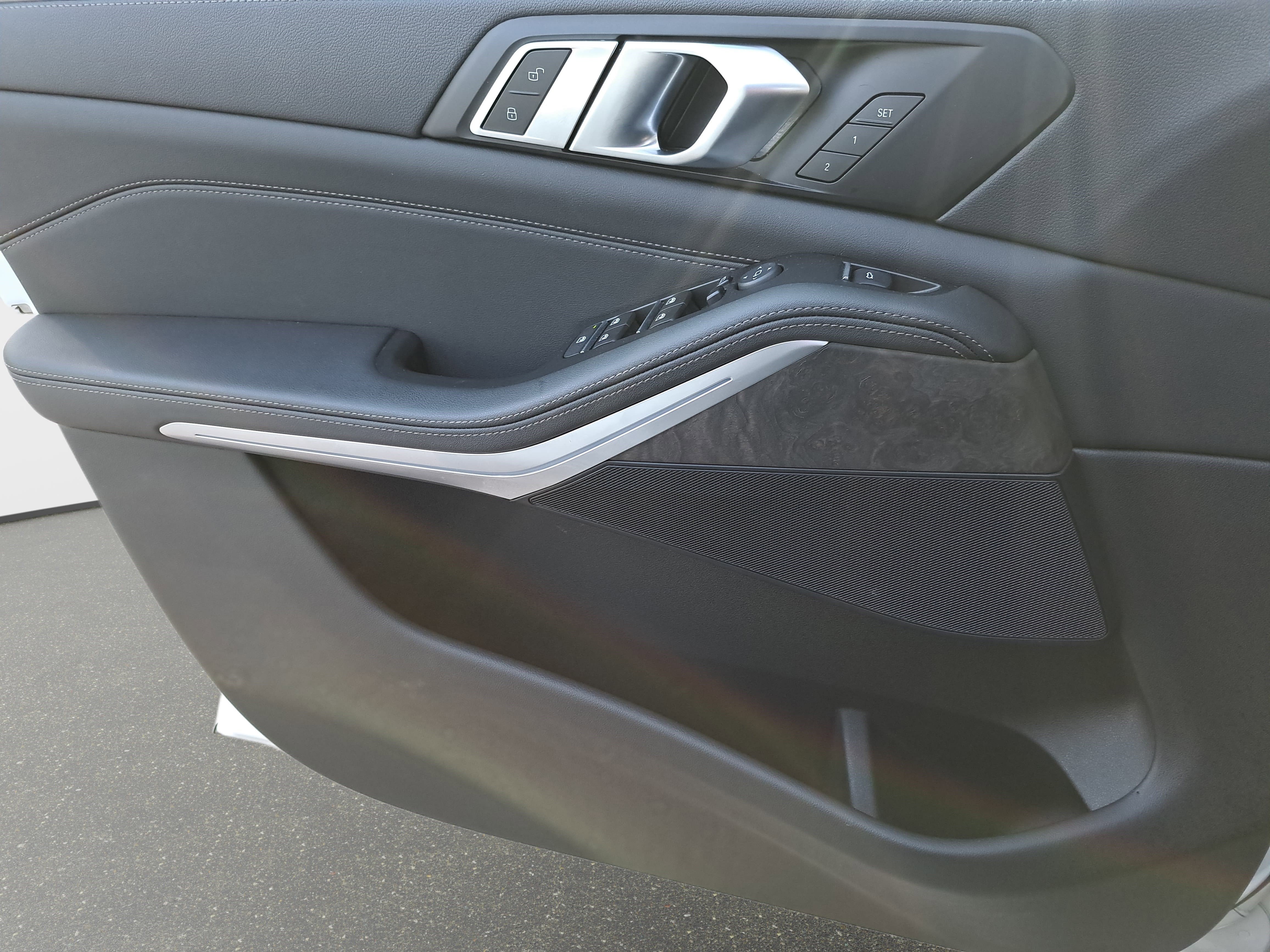 Used 2023 BMW X5 sDrive40i w/ Premium Package image 26