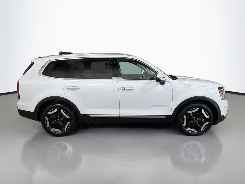 Used 2024 Kia Telluride S w/ S Sunroof Package FWD image 10