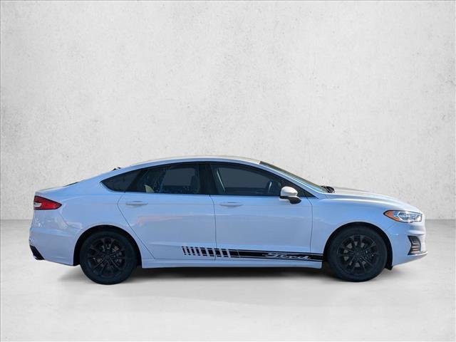Used 2020 Ford Fusion SE image 4