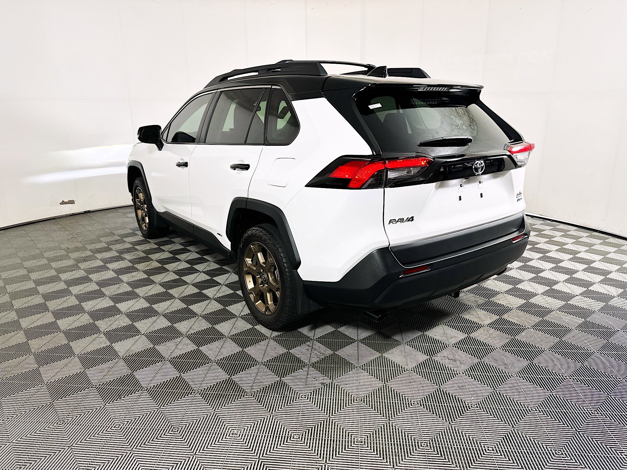 Used 2025 Toyota RAV4 Woodland Edition image 5
