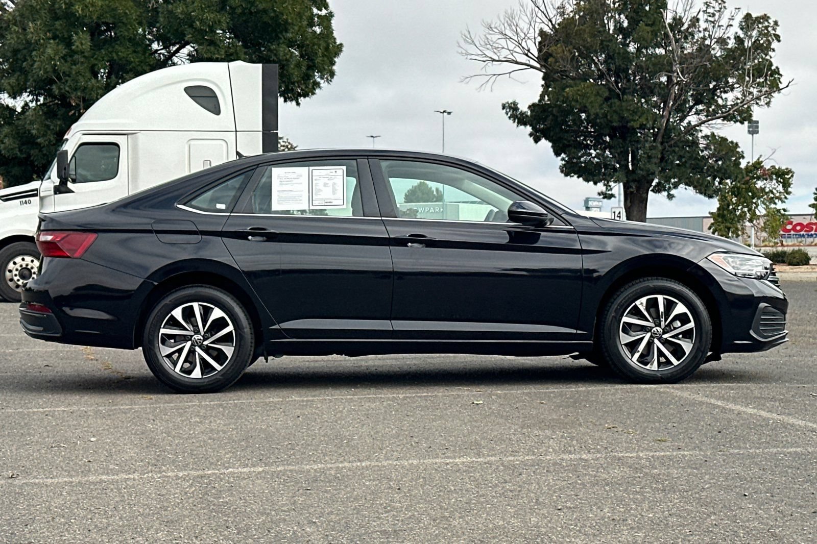 Used 2024 Volkswagen Jetta S FWD image 2