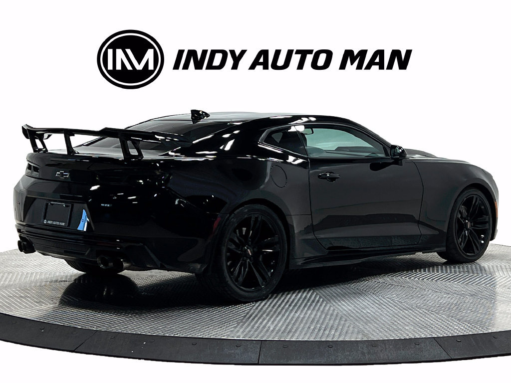 Used 2016 Chevrolet Camaro SS RWD image 4