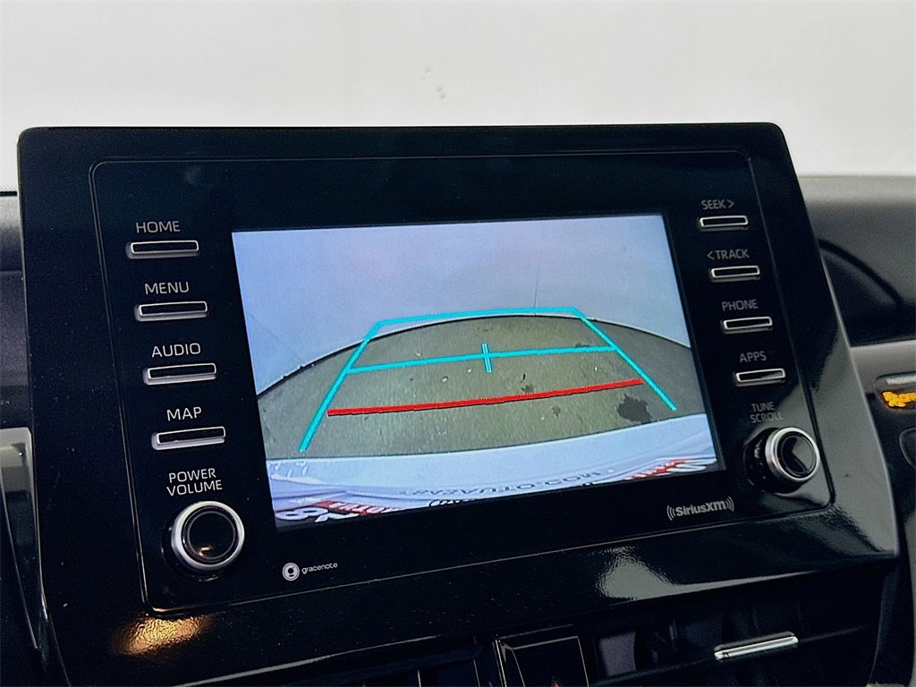 Used 2024 Toyota Camry SE image 10