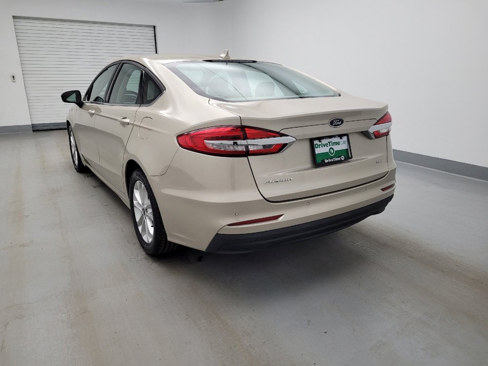 Used 2019 Ford Fusion SE FWD image 5