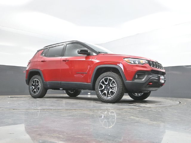 New 2026 Jeep Compass Trailhawk w/ Trailer Tow Group AWD/4WD image 40