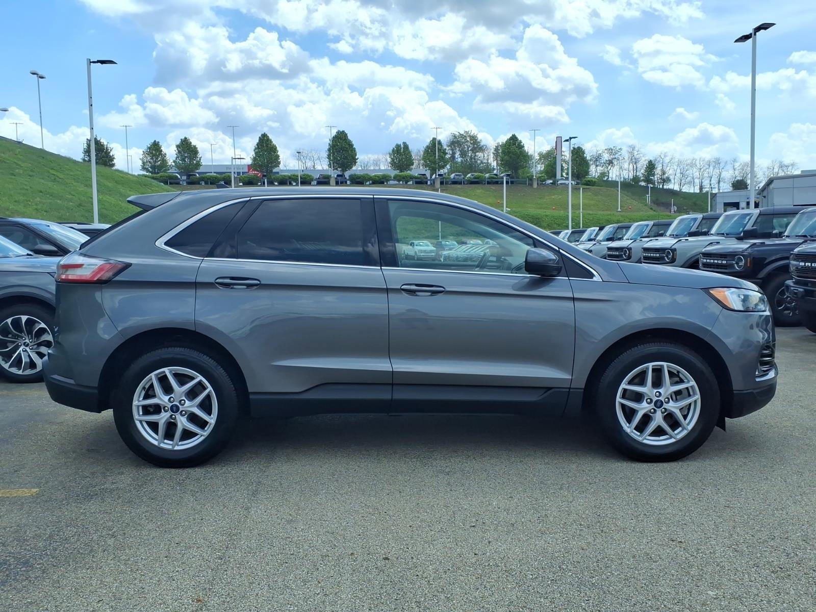 Used 2022 Ford Edge SEL w/ Convenience Package AWD/4WD image 6