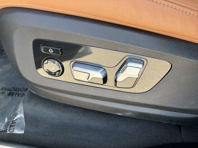 Used 2022 BMW X7 M50i image 21