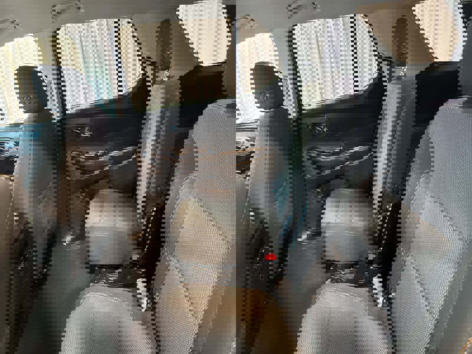 Used 2018 Chevrolet Traverse LT w/ LPO, 'HIT The Road' Package image 18