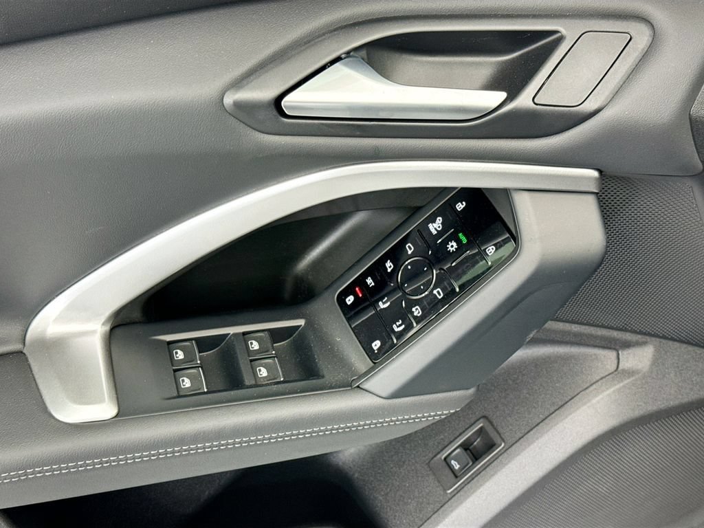 Used 2026 Audi Q5 Premium Plus w/ Premium Plus AWD/4WD image 22