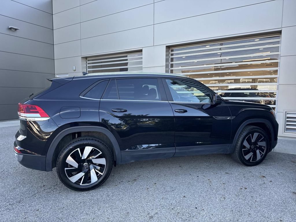 Used 2024 Volkswagen Atlas Cross Sport SE AWD/4WD image 7
