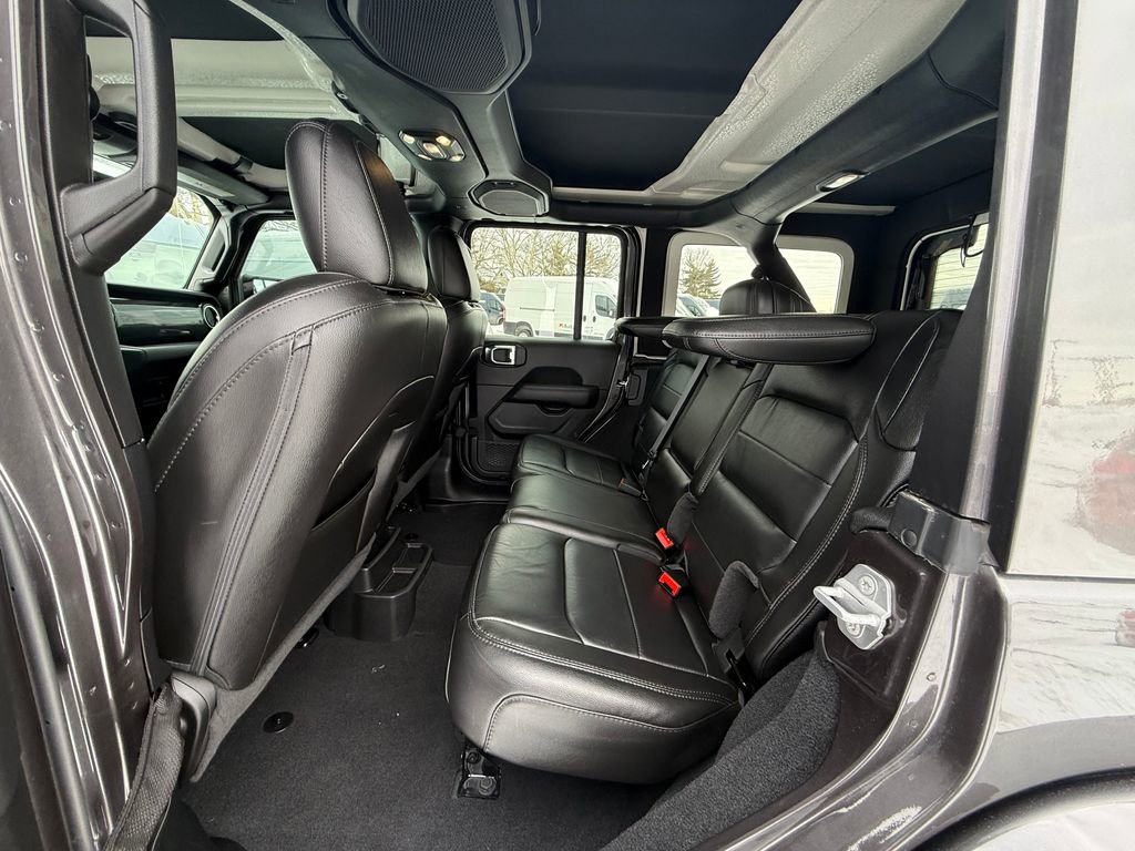 Used 2021 Jeep Wrangler Unlimited Sahara image 18