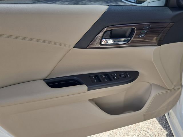 Used 2017 Honda Accord EX-L image 17