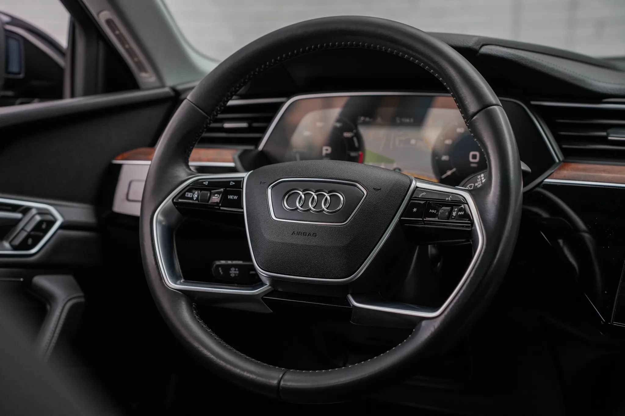 Used 2020 Audi e-tron Premium Plus AWD/4WD image 16