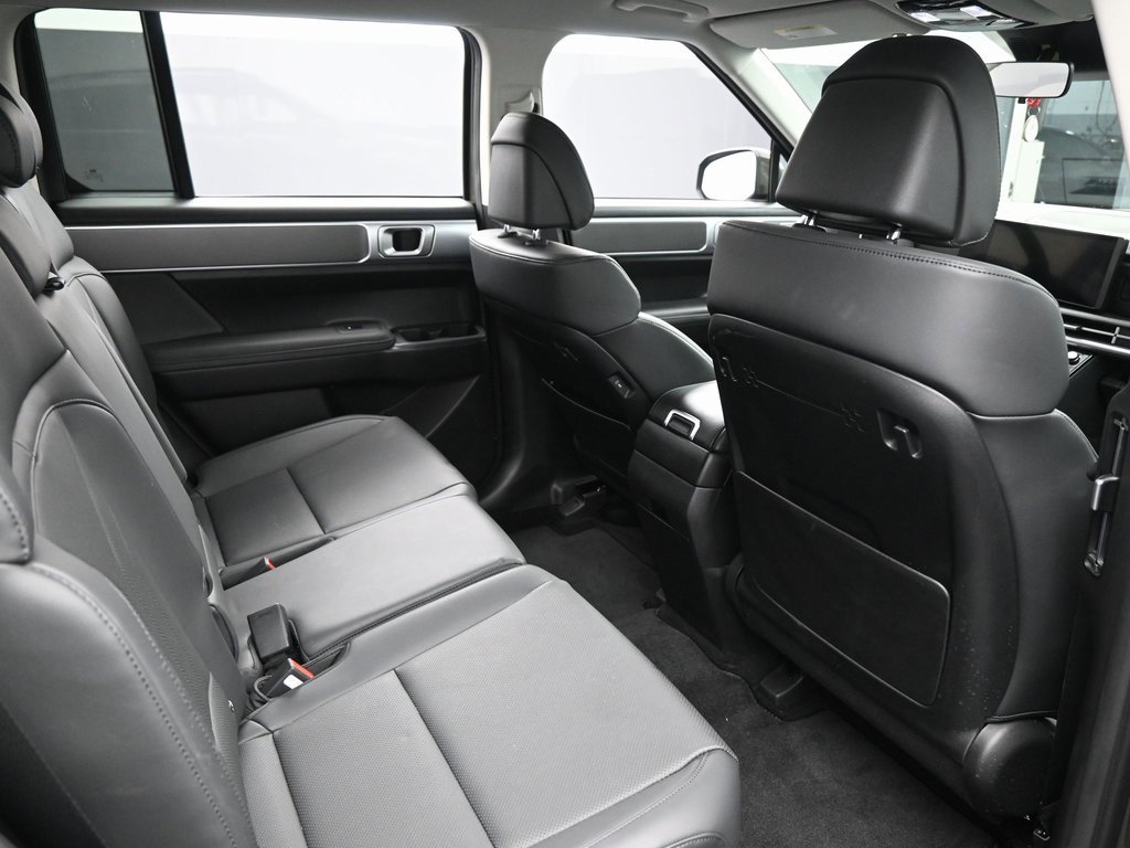 Used 2025 Hyundai Santa Fe SEL w/ Tow & Go Package image 31