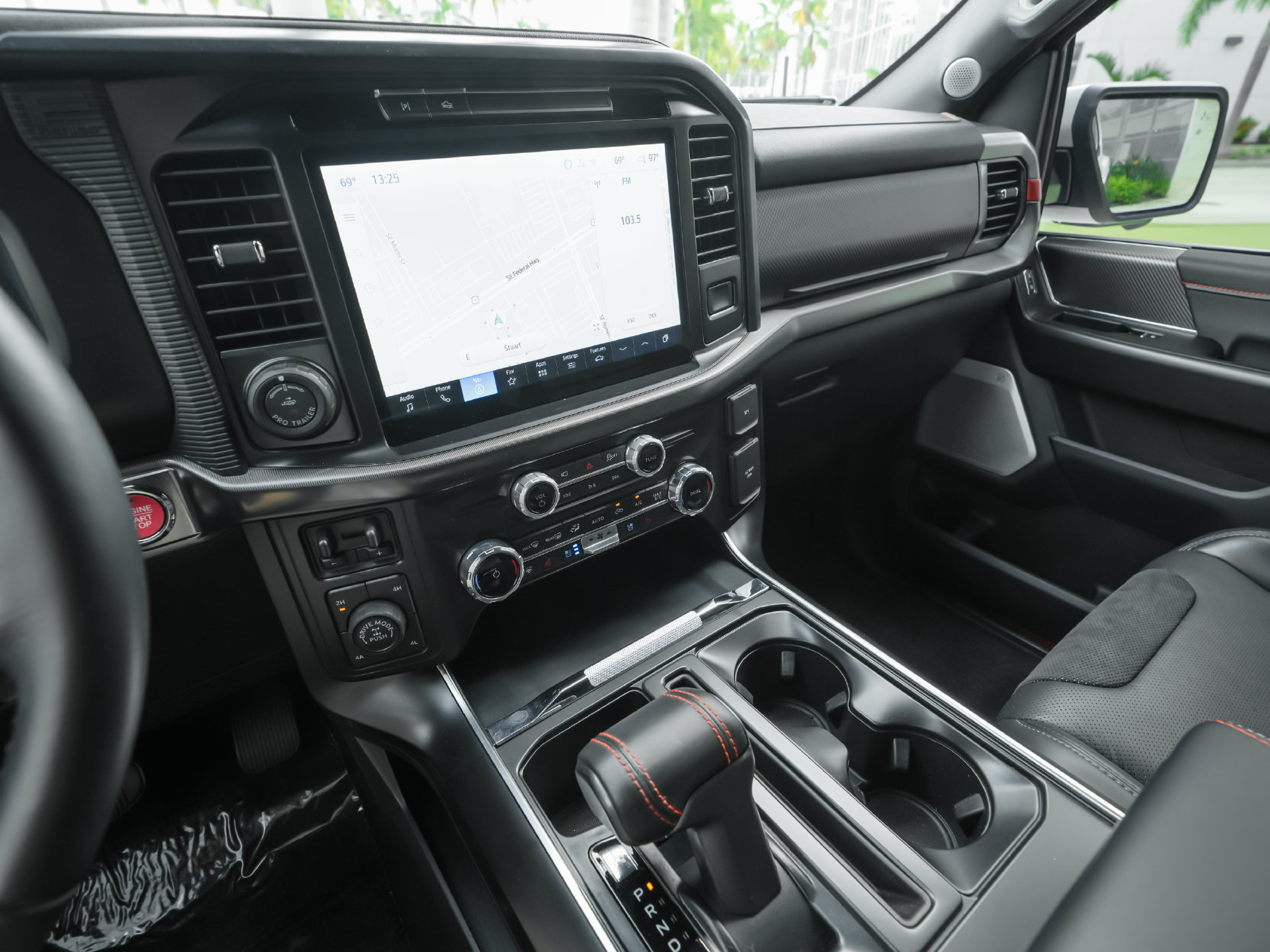 Used 2025 Ford F150 Raptor AWD/4WD image 13