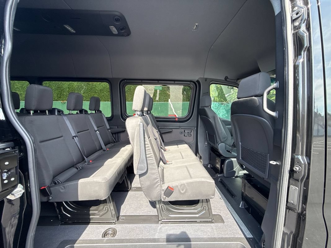 Used 2025 Mercedes-Benz Sprinter 2500 image 21