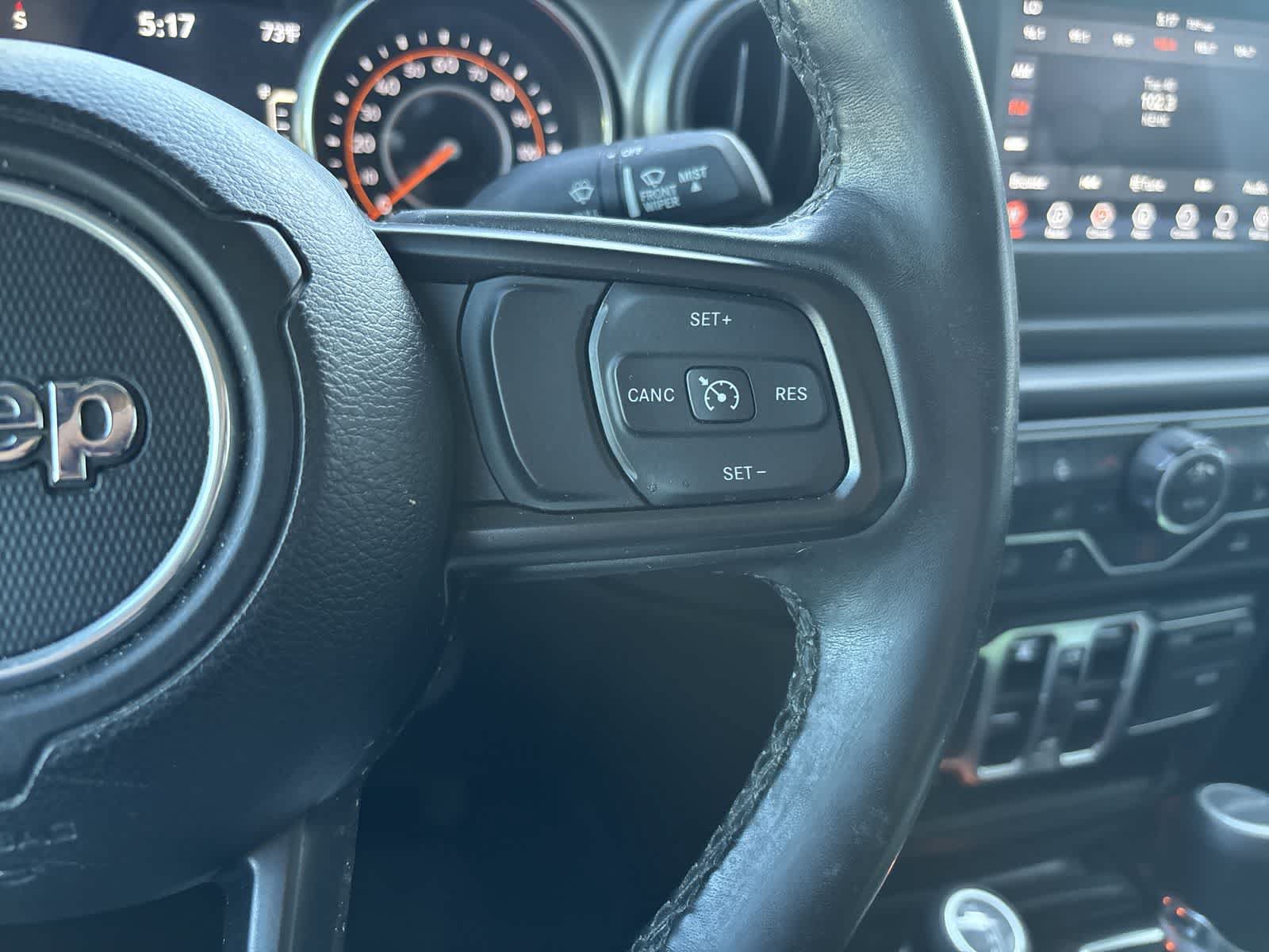 Used 2022 Jeep Gladiator Sport AWD/4WD image 9
