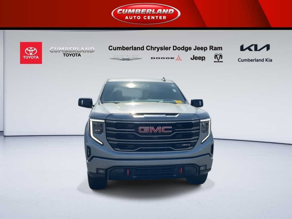 Used 2024 GMC Sierra 1500 AT4 w/ Technology Package image 3