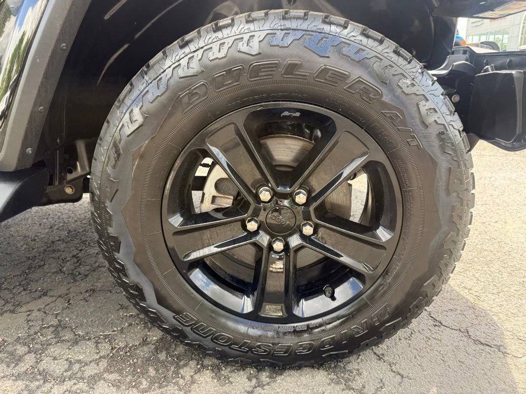 Used 2022 Jeep Wrangler Unlimited Sahara AWD/4WD image 54
