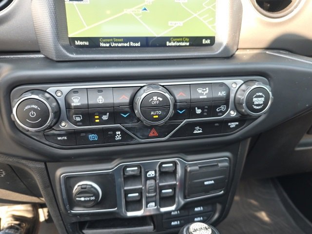 Used 2023 Jeep Wrangler Unlimited w/ Sun & Screen Package image 27