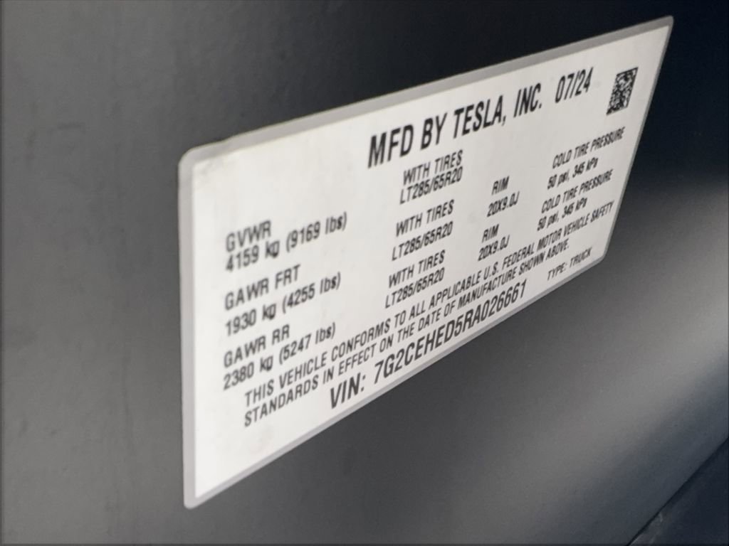 Used 2024 Tesla Cybertruck AWD Crew Cab image 48