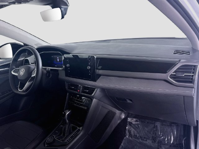 Certified 2025 Volkswagen Taos SE AWD/4WD image 27