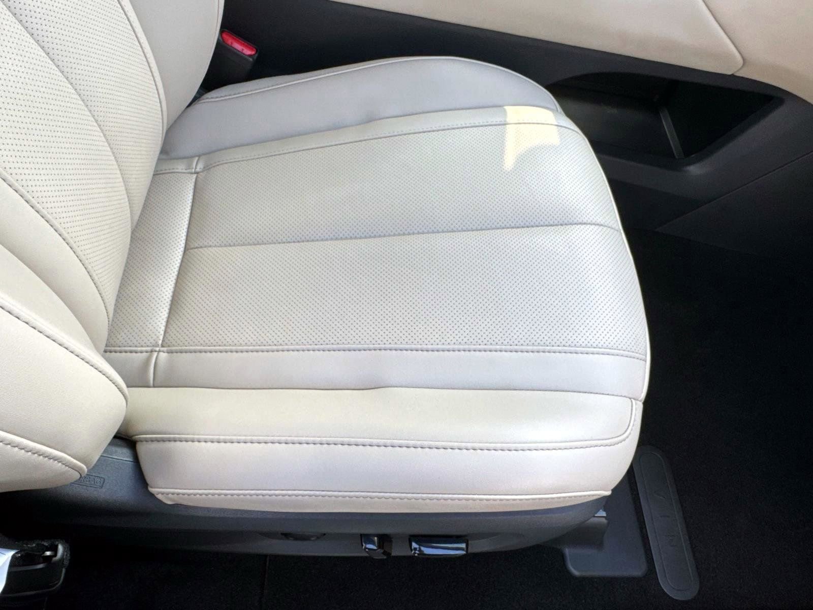 Certified 2025 INFINITI QX60 Luxe image 13