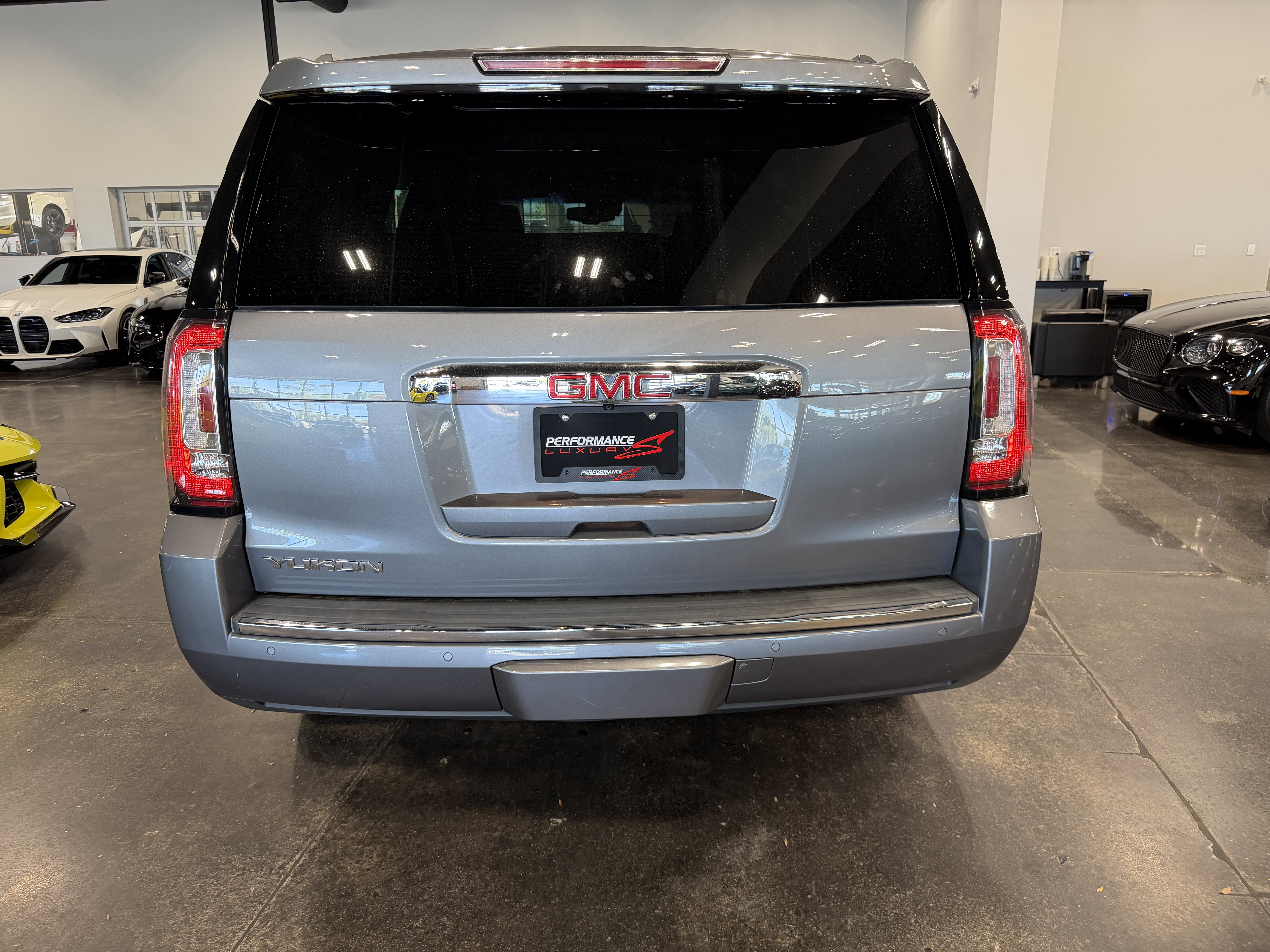 Used 2019 GMC Yukon Denali AWD/4WD image 6