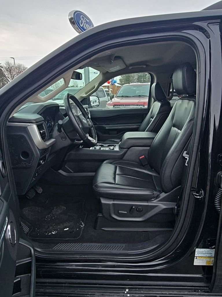 Used 2024 Ford Expedition Max XLT image 20